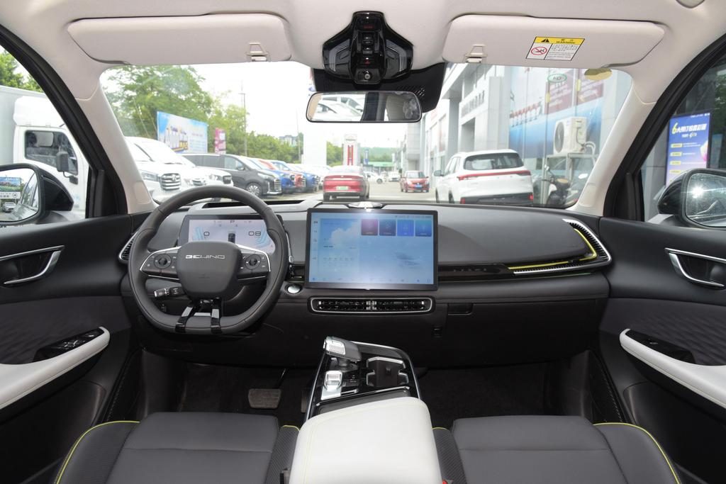 国产北汽魔方,一台新潮燃油车静态体验北汽魔方