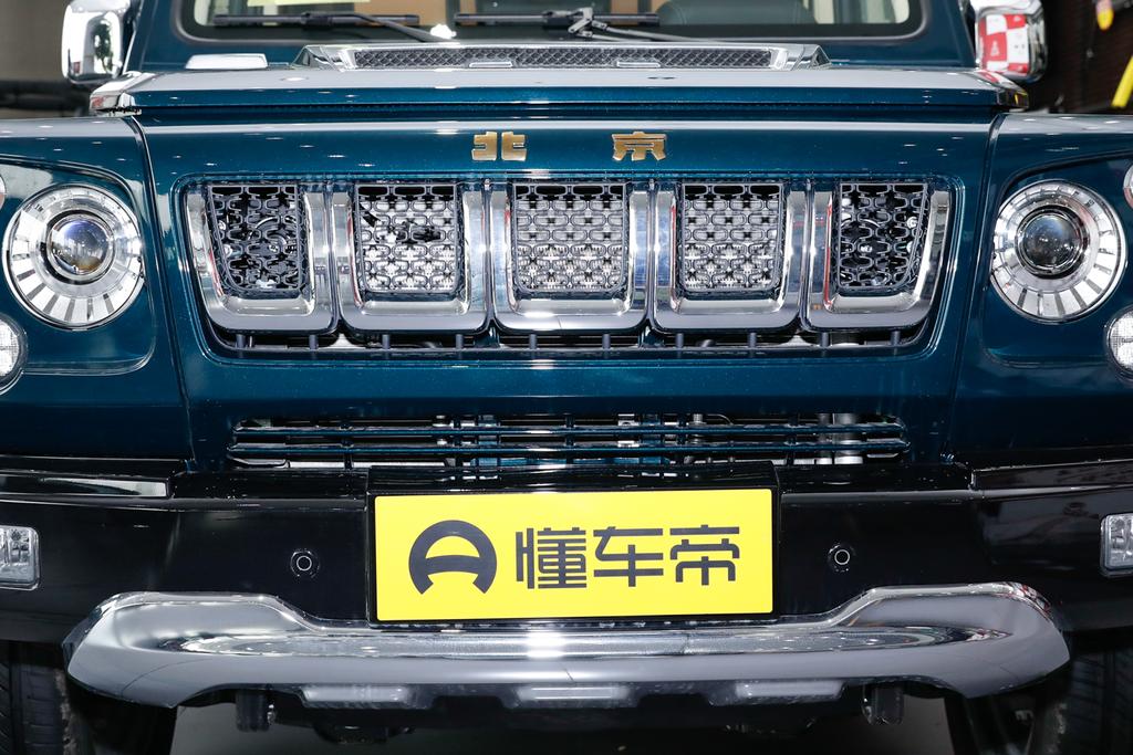 3.0tv6插电混越野车,搭6.2升v8引擎