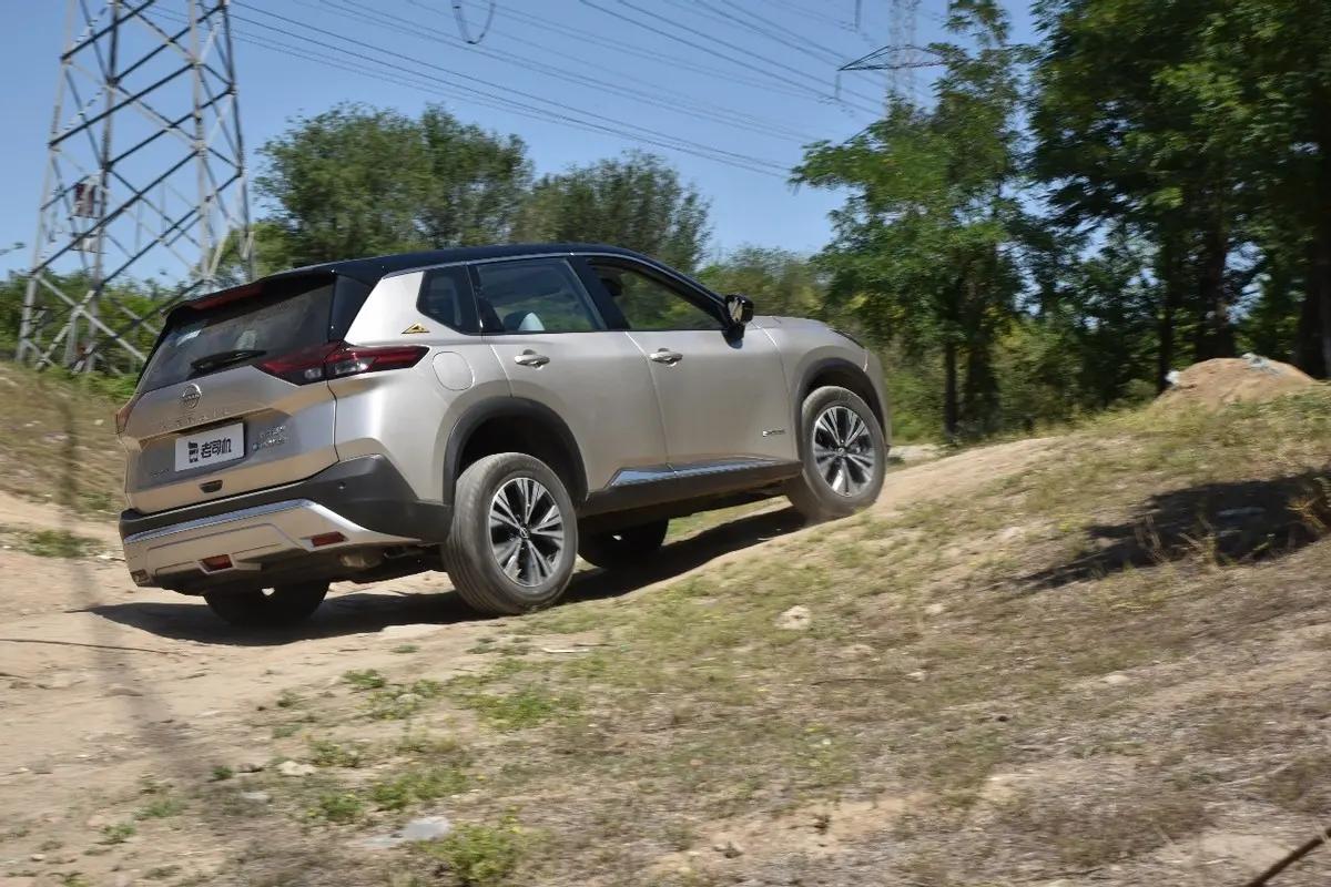 日产奇骏超混电驱没有备胎吗,双混电驱奇骏