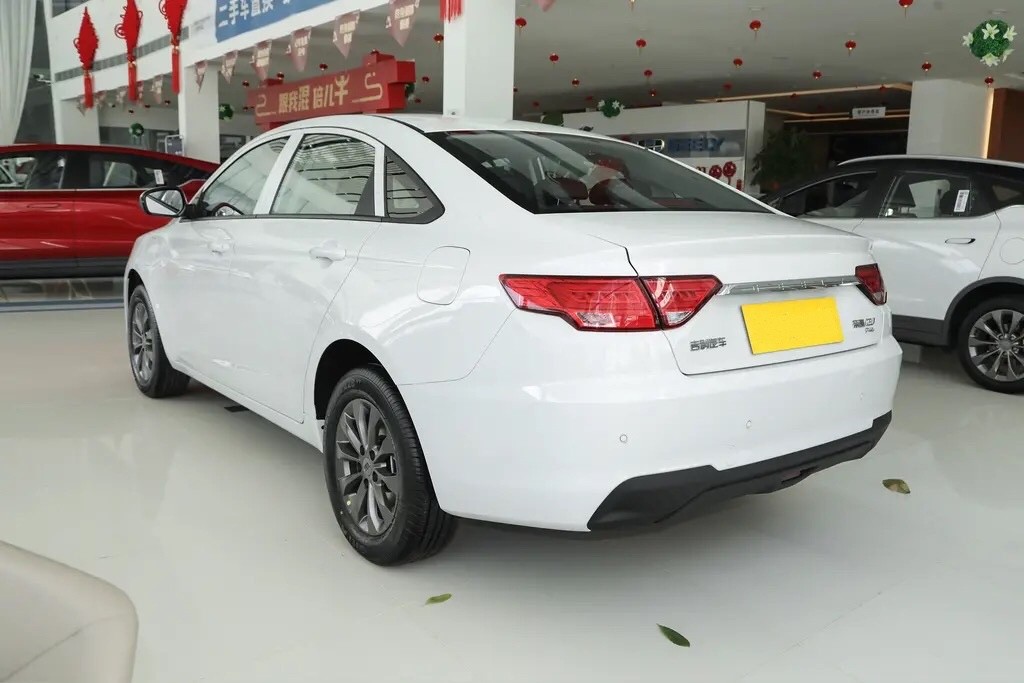 家用代步纯电动车续航多少合适,家用长续航纯电动车