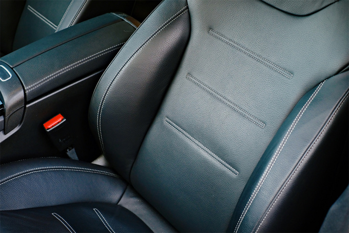 《豪华180》评测奔驰CLA猎跑车40万的小众车如何诠释豪华？