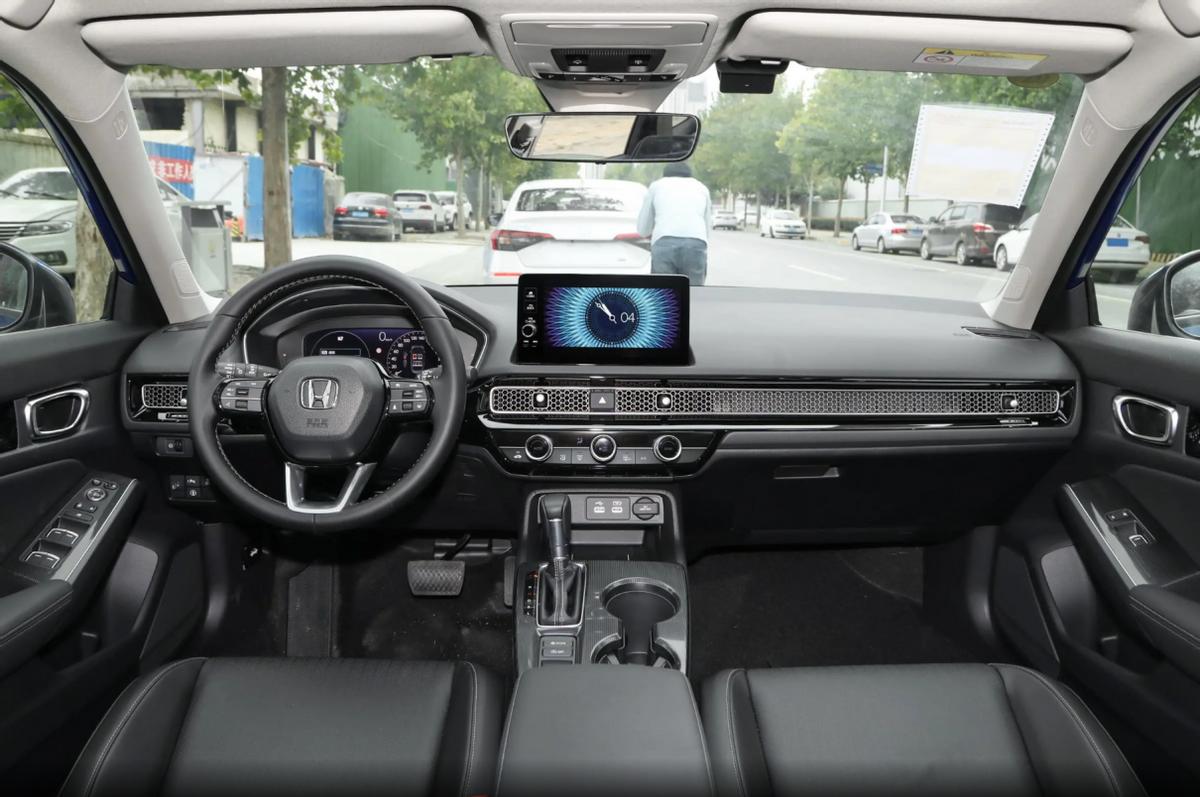 15万买靠谱省心的家轿这5款必看,预算30万左右就该买这3款豪华轿车