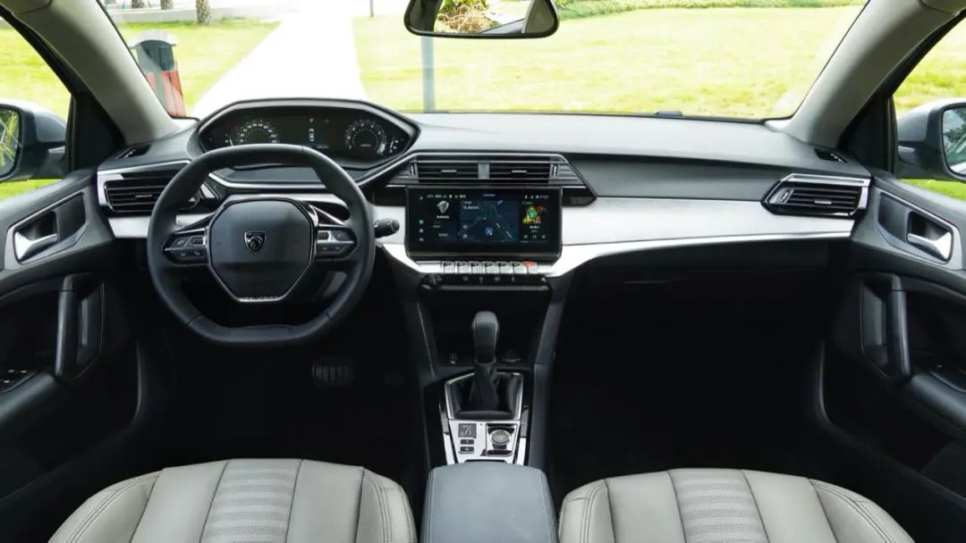 新标致408为何没有老款好,标致408新款怎么没有全景