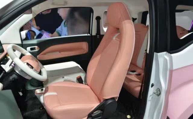 冰淇淋桃欢喜,奇瑞qq冰淇淋桃欢喜内饰官图发布