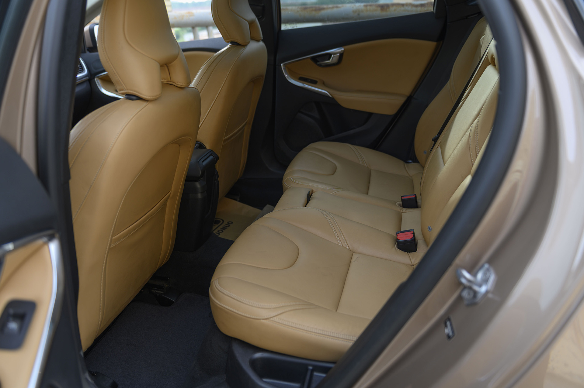 二手沃尔沃v40怎么选,v40沃尔沃二手多少钱