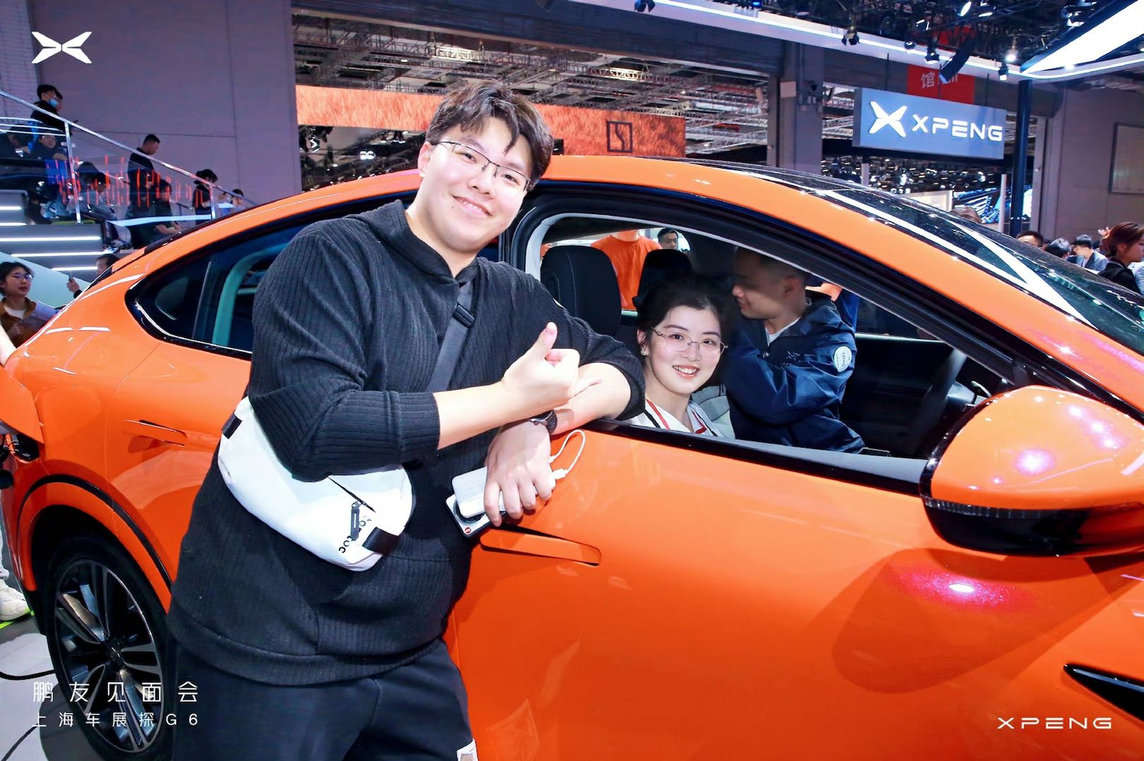 新老鹏友相聚上海车展，一起花式看G6。