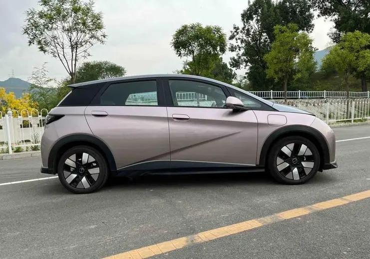 适合女生开的新能源车推荐20-30万,女生新能源车推荐10-20万