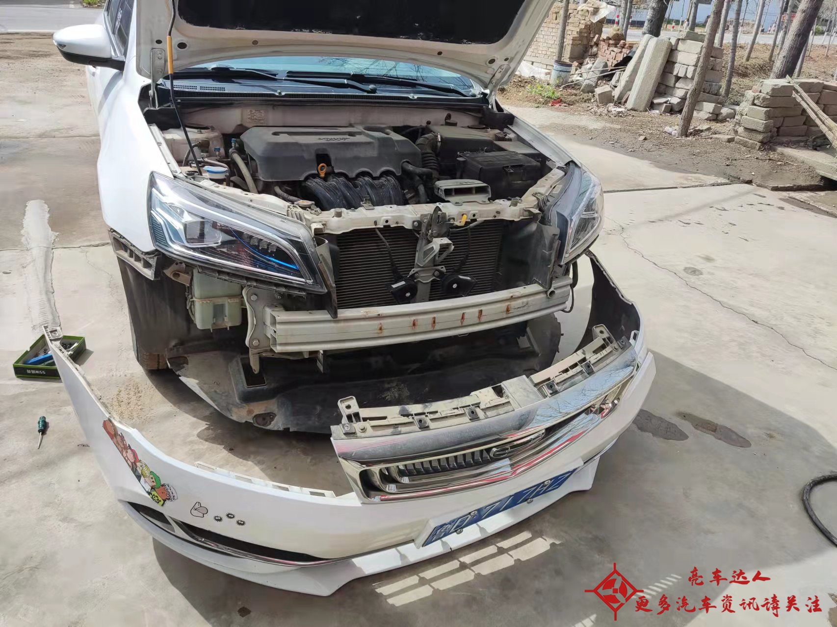 吉利帝豪前保险杠喷漆多少钱,吉利帝豪后保险杠撞坏了多少钱