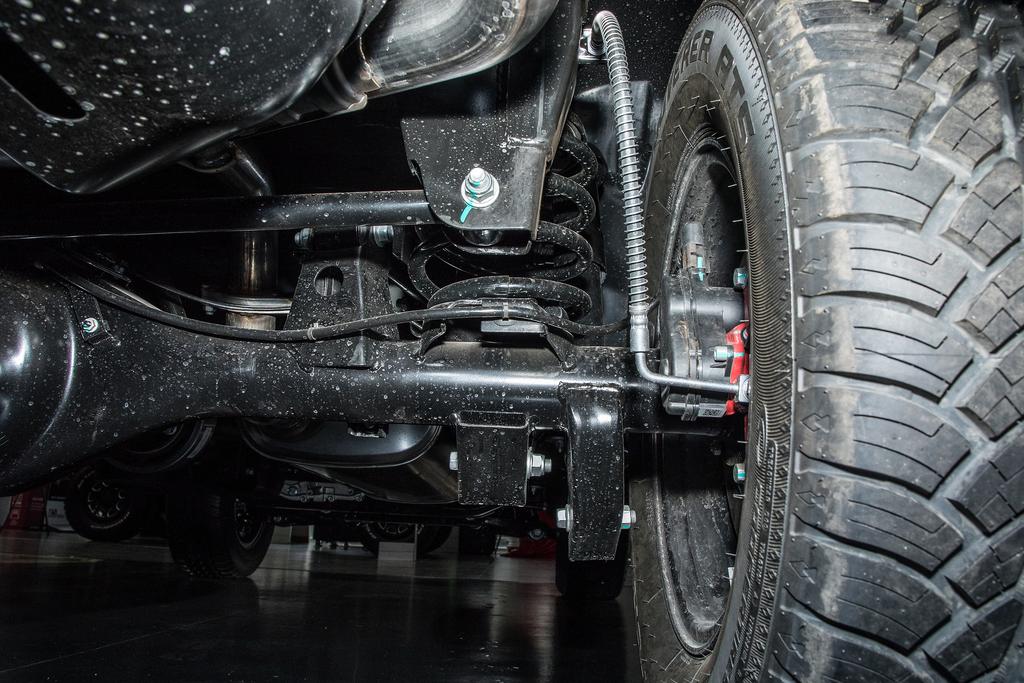 北京bj40新款2022款柴油版怎么样,bj40提车几天电池就没电