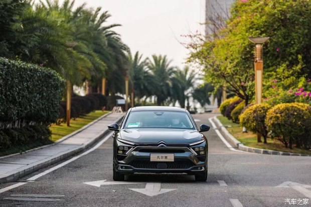 凡尔赛C5X车型到底怎么样,凡尔赛c5x38号车评