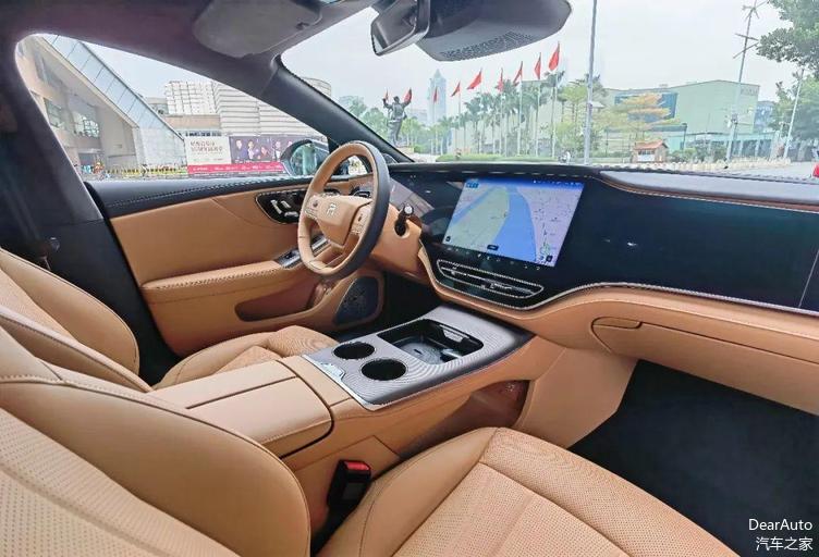 飞凡F7巴赫舒适座舱,飞凡f7巴赫座舱真皮座椅