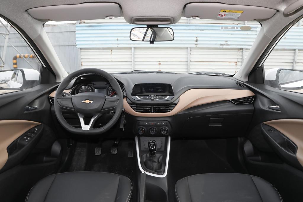 雪佛兰科沃兹5万落地价,3-5万自动挡新车雪佛兰科沃兹