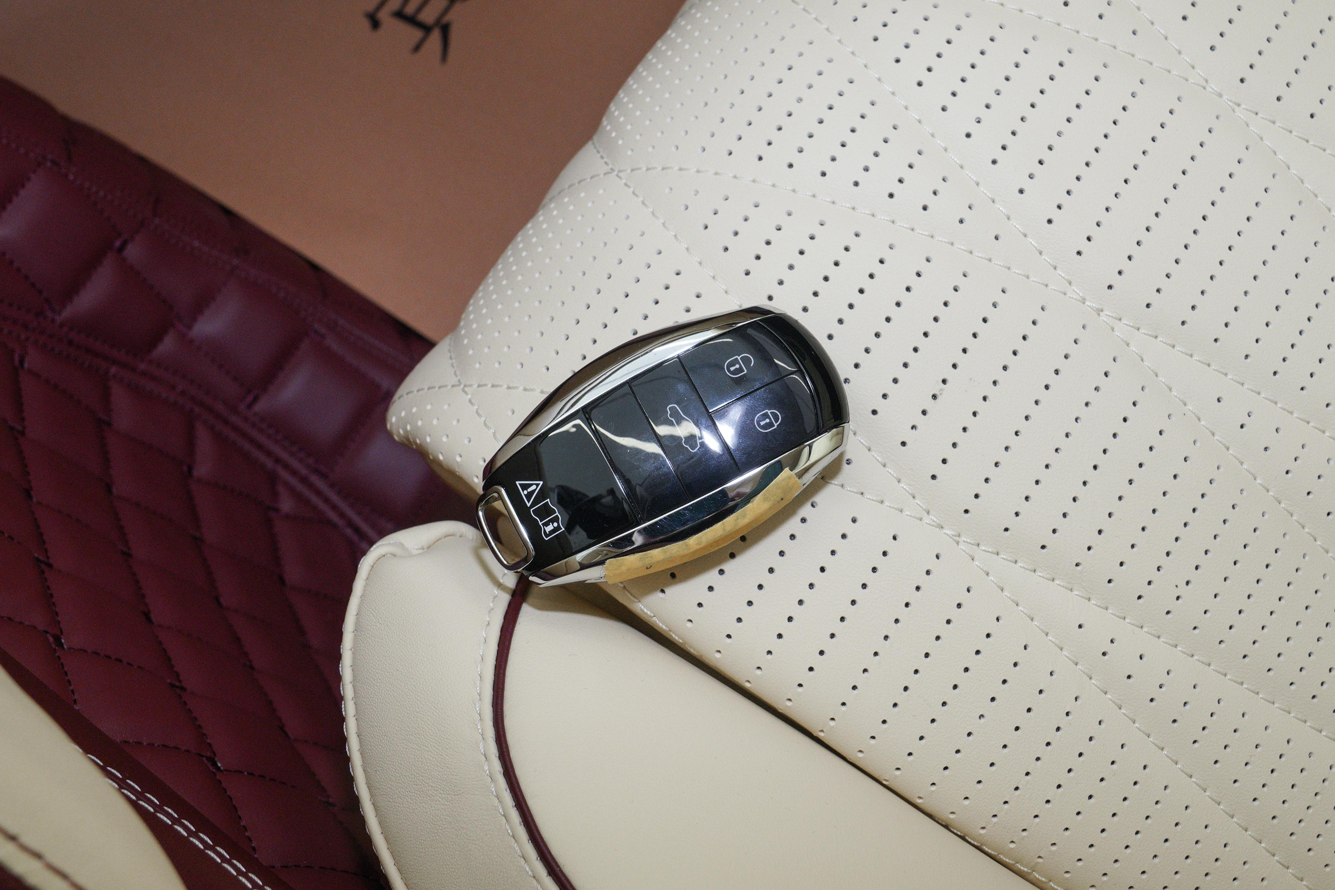 宾利飞驰月薪多少养得起,宾利飞驰一年的养车成本多少钱