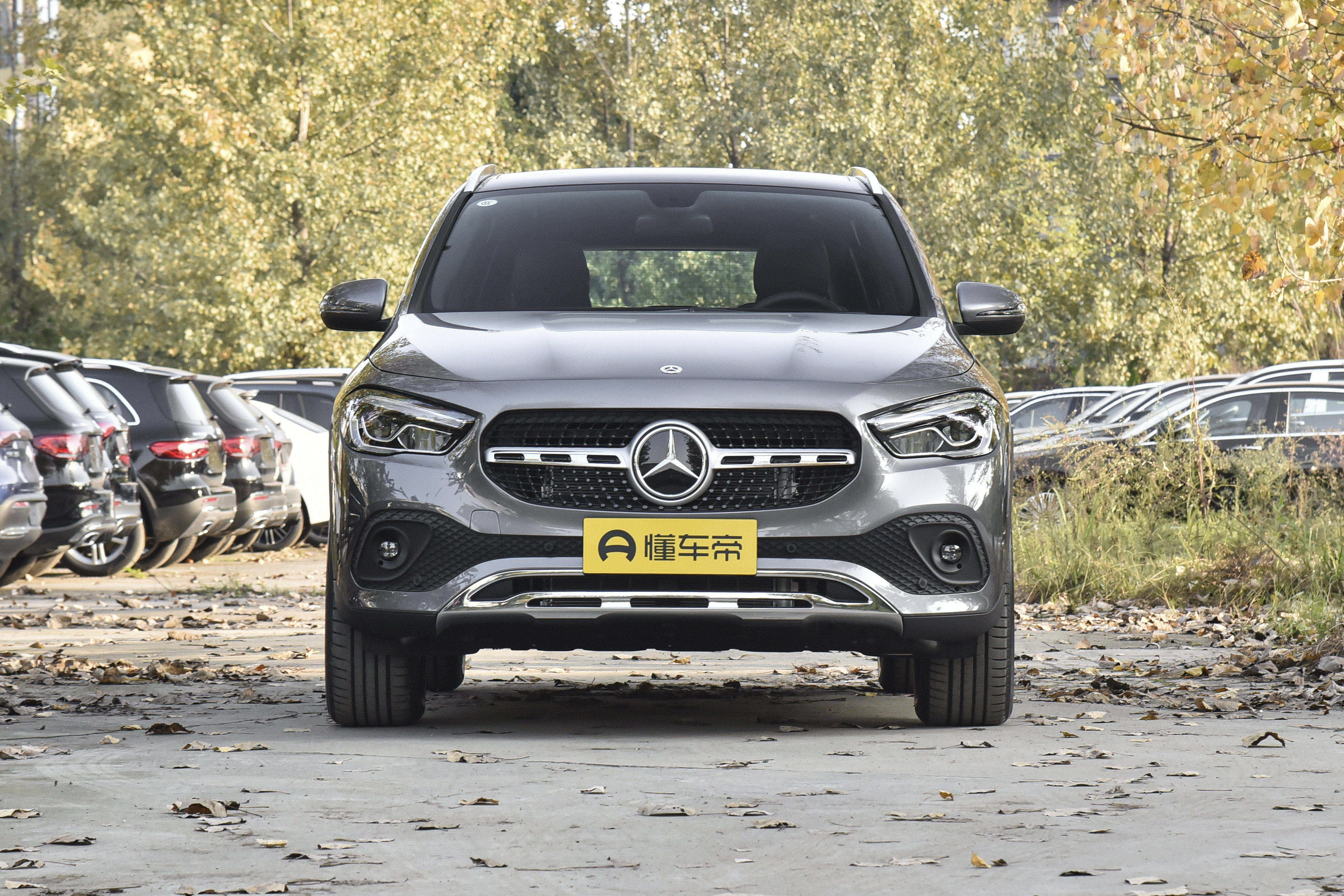 2022款雷克萨斯nx对比奔驰glc,奔驰gla对比雷克萨斯nx哪个好