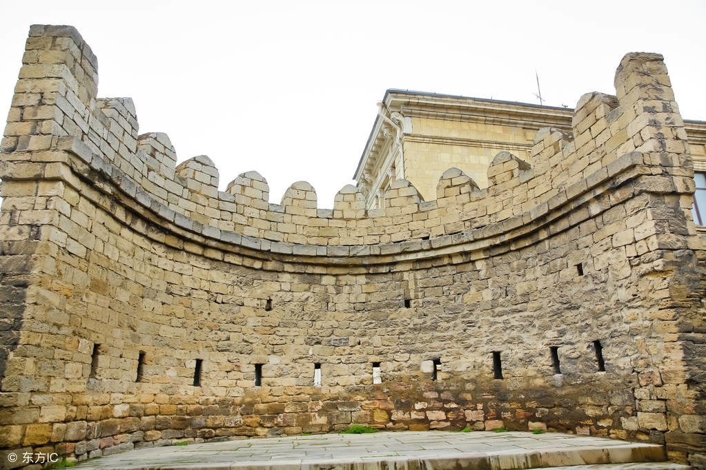 小说：小伙故意炫富引诱土匪，暗中早就布置好了等待土匪上钩