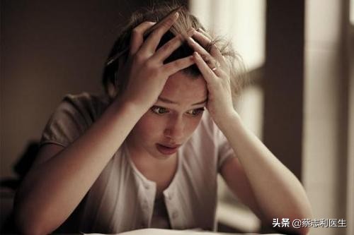 长期精神紧张焦虑会引起哪些症状,焦虑引起的神经紧张如何缓解