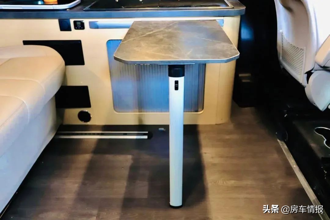 奔驰房车顶级新款,奔驰armadillo越野房车价格