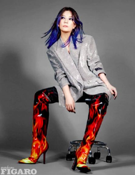 蓝发层次感,赵薇挑染