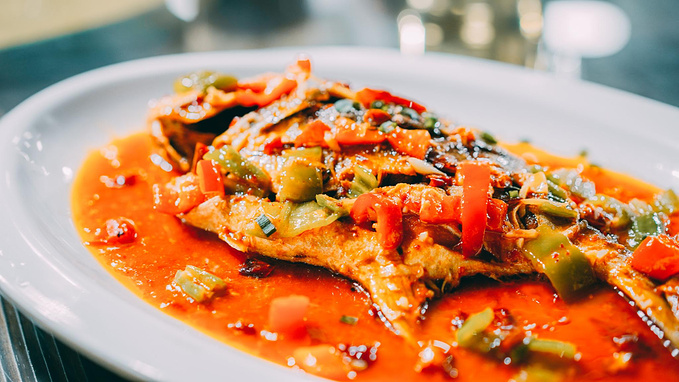 三亚本地人最爱去的海鲜广场，每天都是人山人海，好吃还不贵