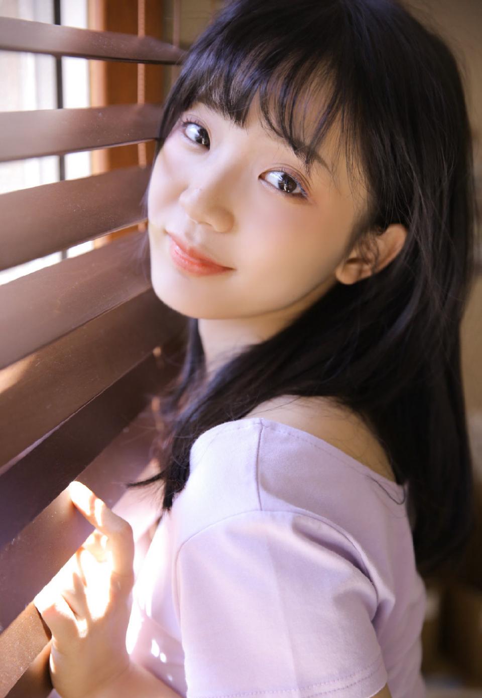 足球宝贝美女气质迷人个性时尚,张馨予足球宝贝时最火写真