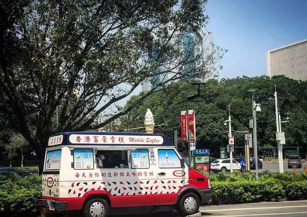 五菱荣光新卡双排地摊车,目前五菱荣光最便宜的车型