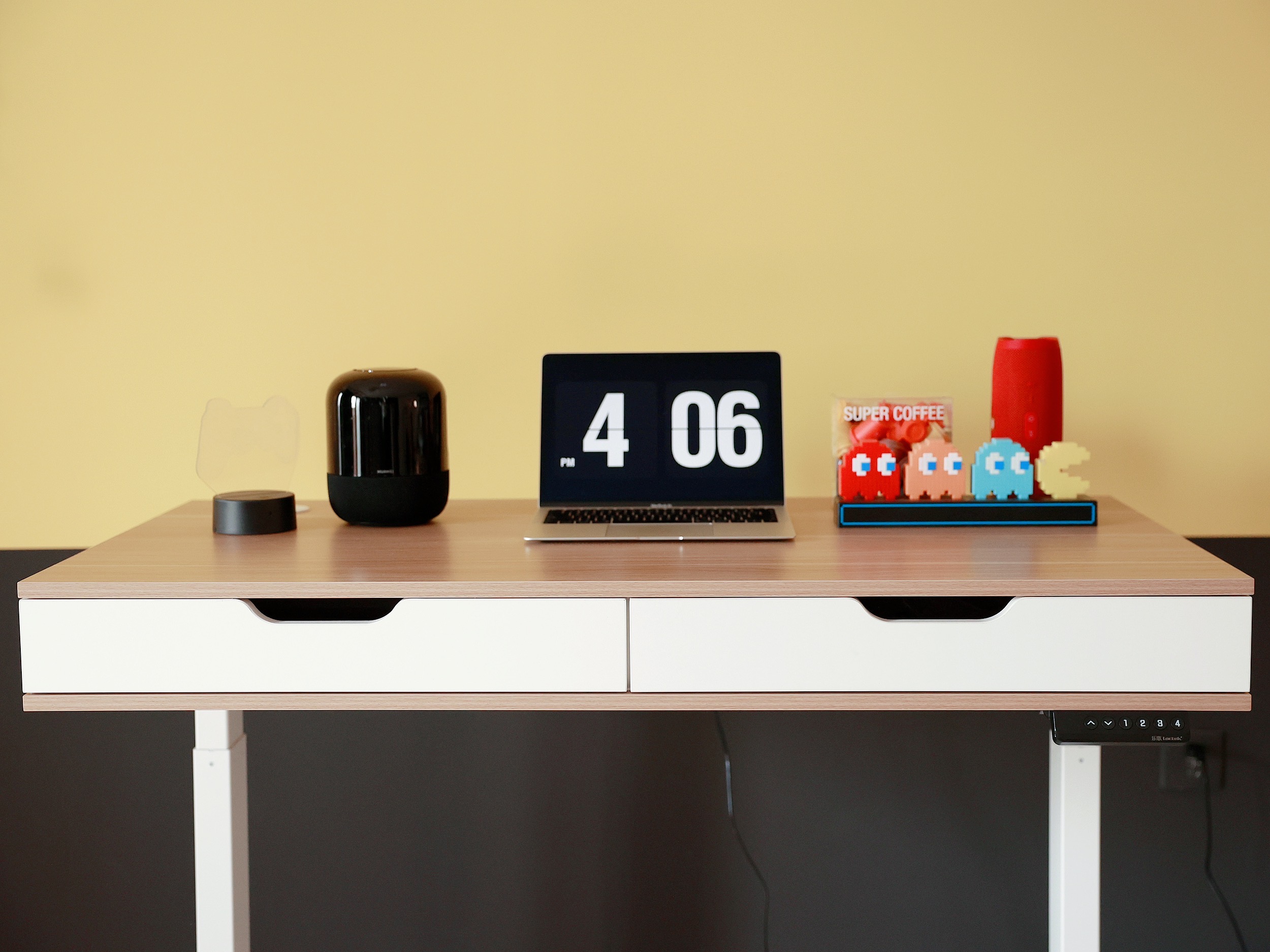 何同学升降桌视频,何同学评测升降桌