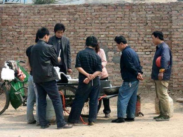 五一不出门一样也能有田园风光,农民不想外出打工可以在家做什么