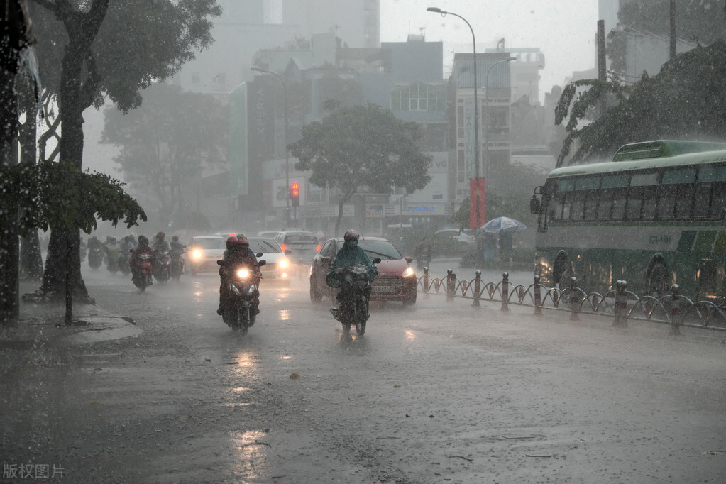 电瓶自行车泡水后能正常使用吗,电动汽车电池泡水还能用吗