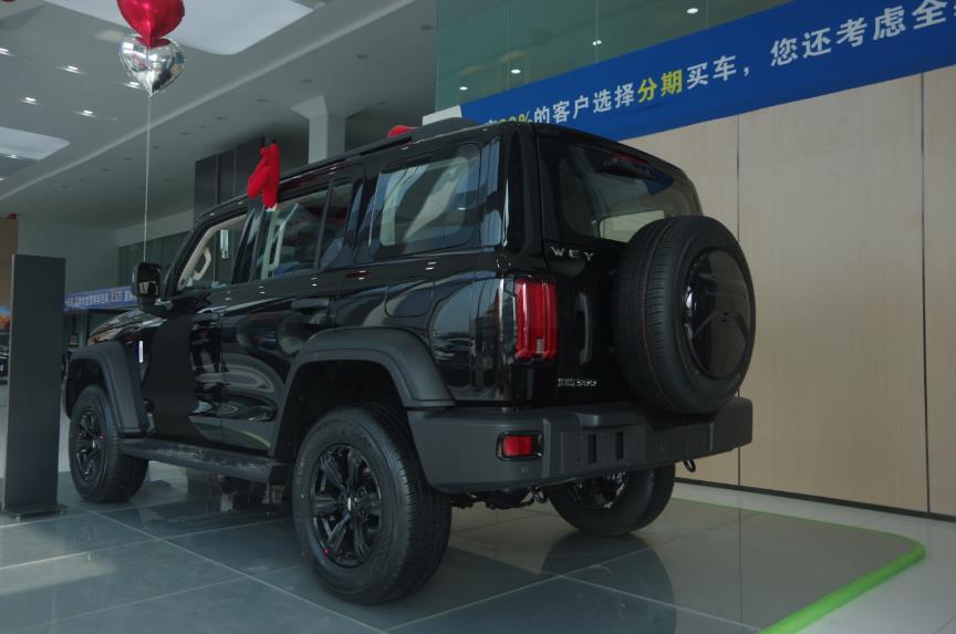 探店坦克300,最新款坦克300拖车