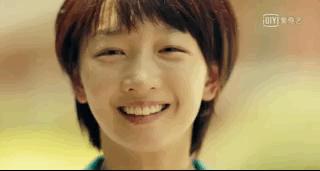 丑拒？散了吧，周冬雨这张脸没有对不起她