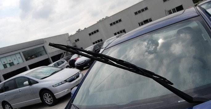 雨刮器刮不干净怎么办用什么方法,雨刮器刮不干净老司机