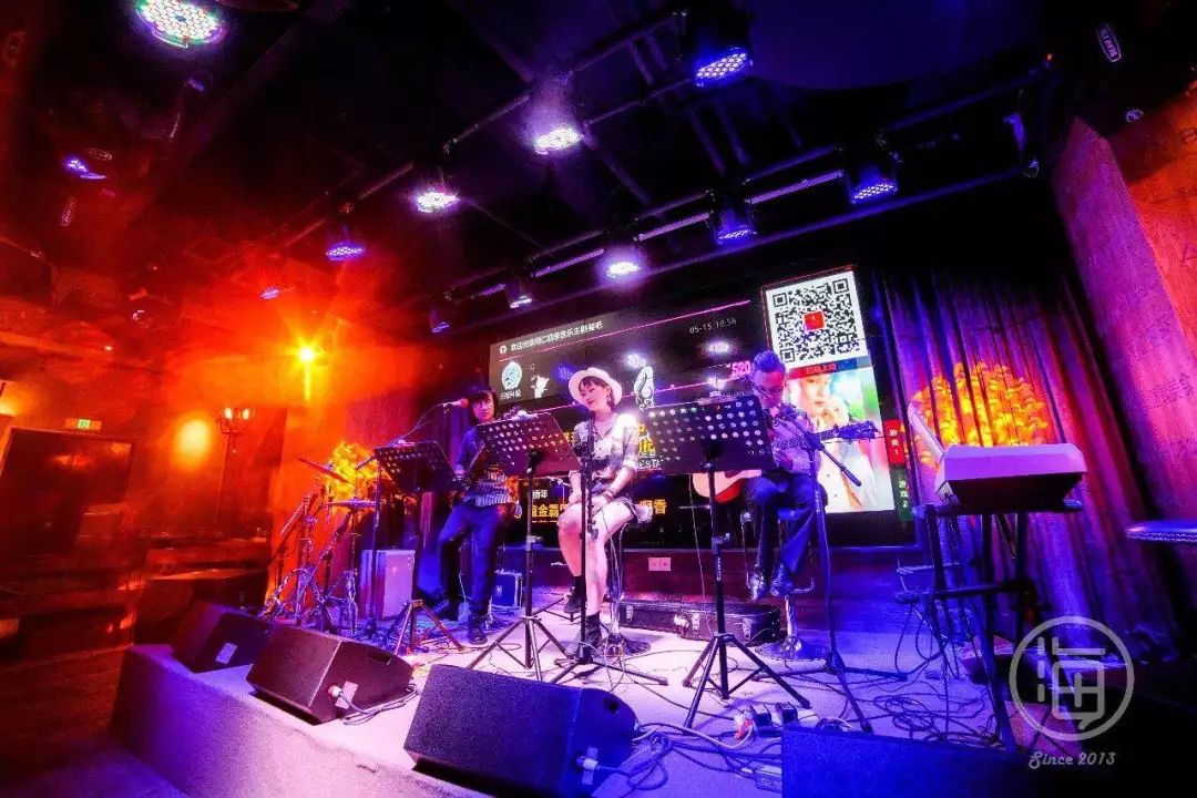 工资4000每个月还贷4000,工资4000每月还贷3000压力大吗