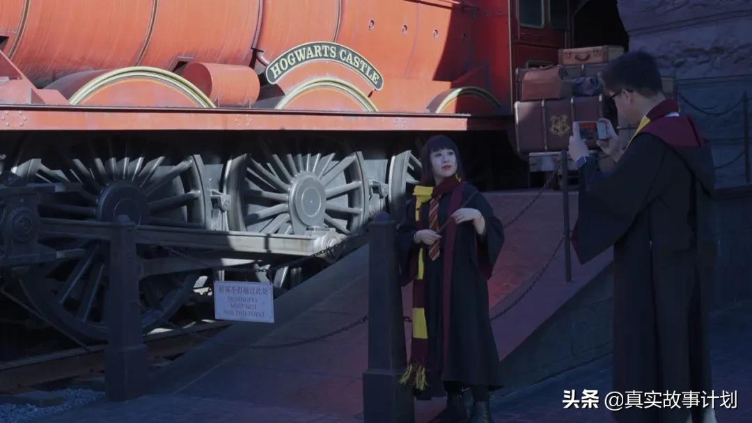 环球影城附近租赁魔法袍和魔法棒,环球影城入园后还能租借魔法袍吗