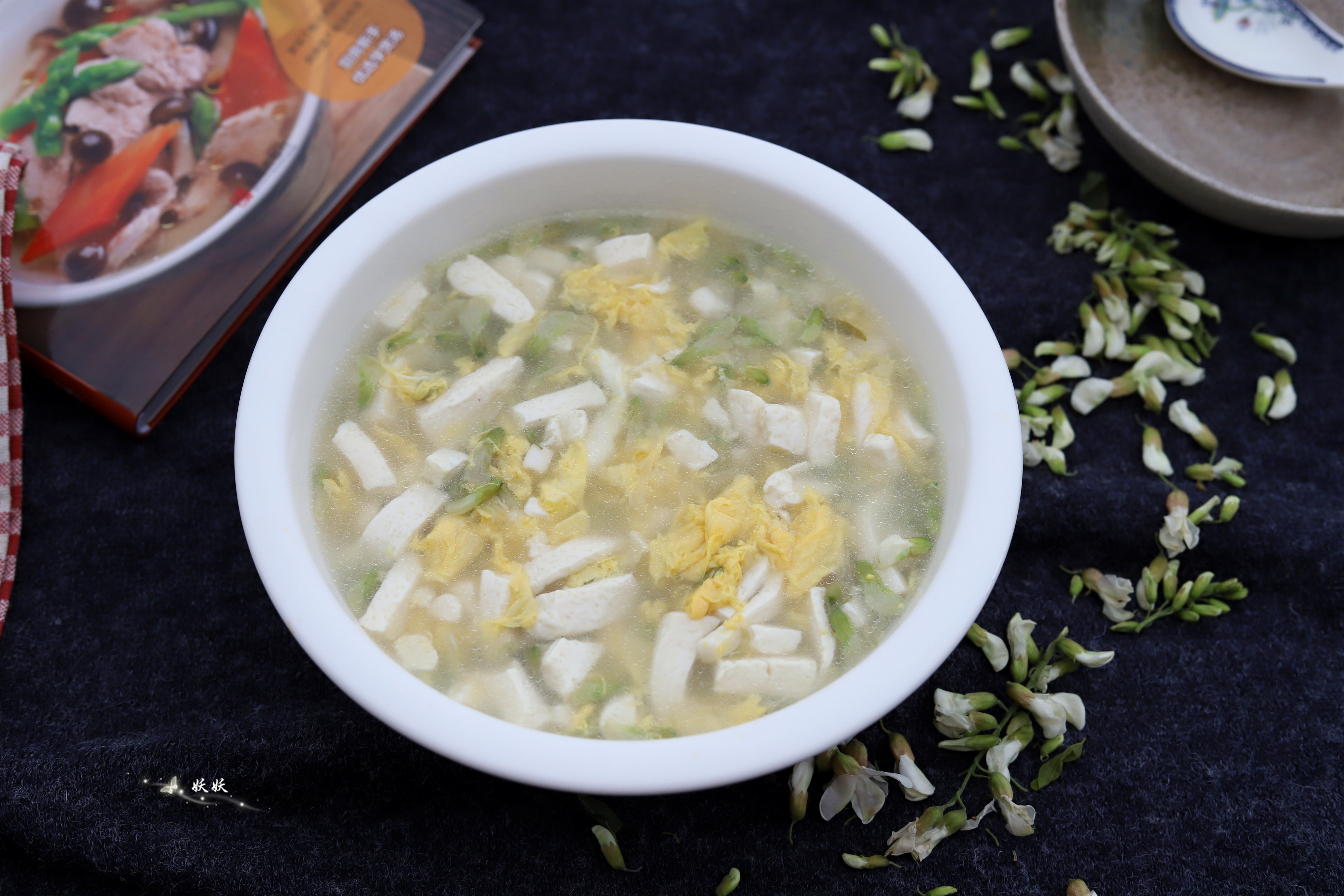 四五月的槐花正香吗,五月的槐花特别香