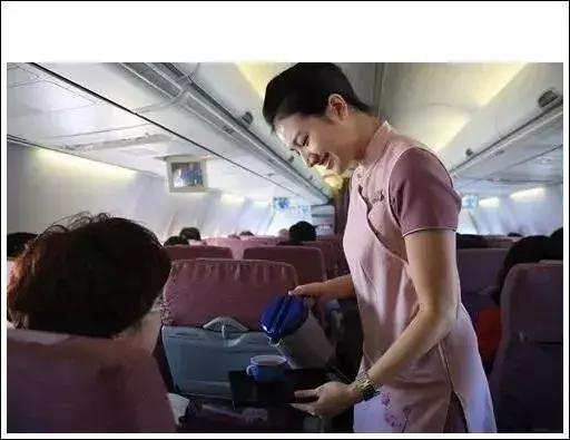 绌轰腑鏃呰璇剧▼澶х彮,绌轰腑鏃呰璇惧爞