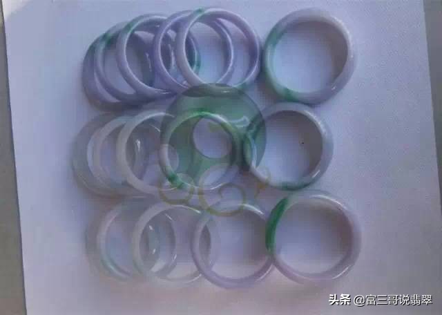 价值上亿的翡翠你知道几个呢,翡翠市场几十块钱的翡翠