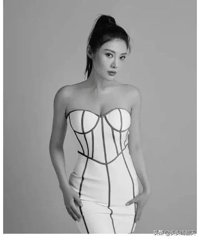 徐冬冬意大利足球宝贝高清壁纸,足球宝贝徐冬冬杂志全集完整版