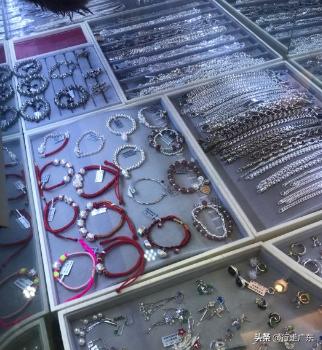 一开就是40年,这家态度超级差的民间银饰店总是人满为患