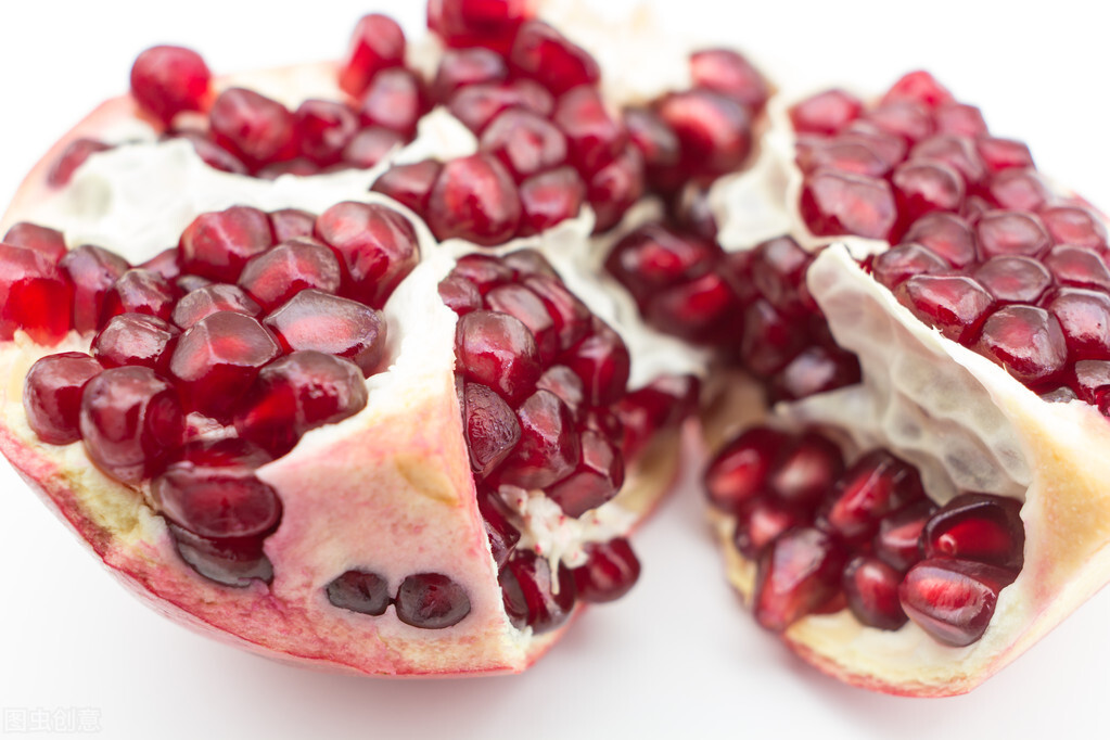 剥完石榴手指发黑怎么处理,剥完石榴手上发黄发硬怎么去除