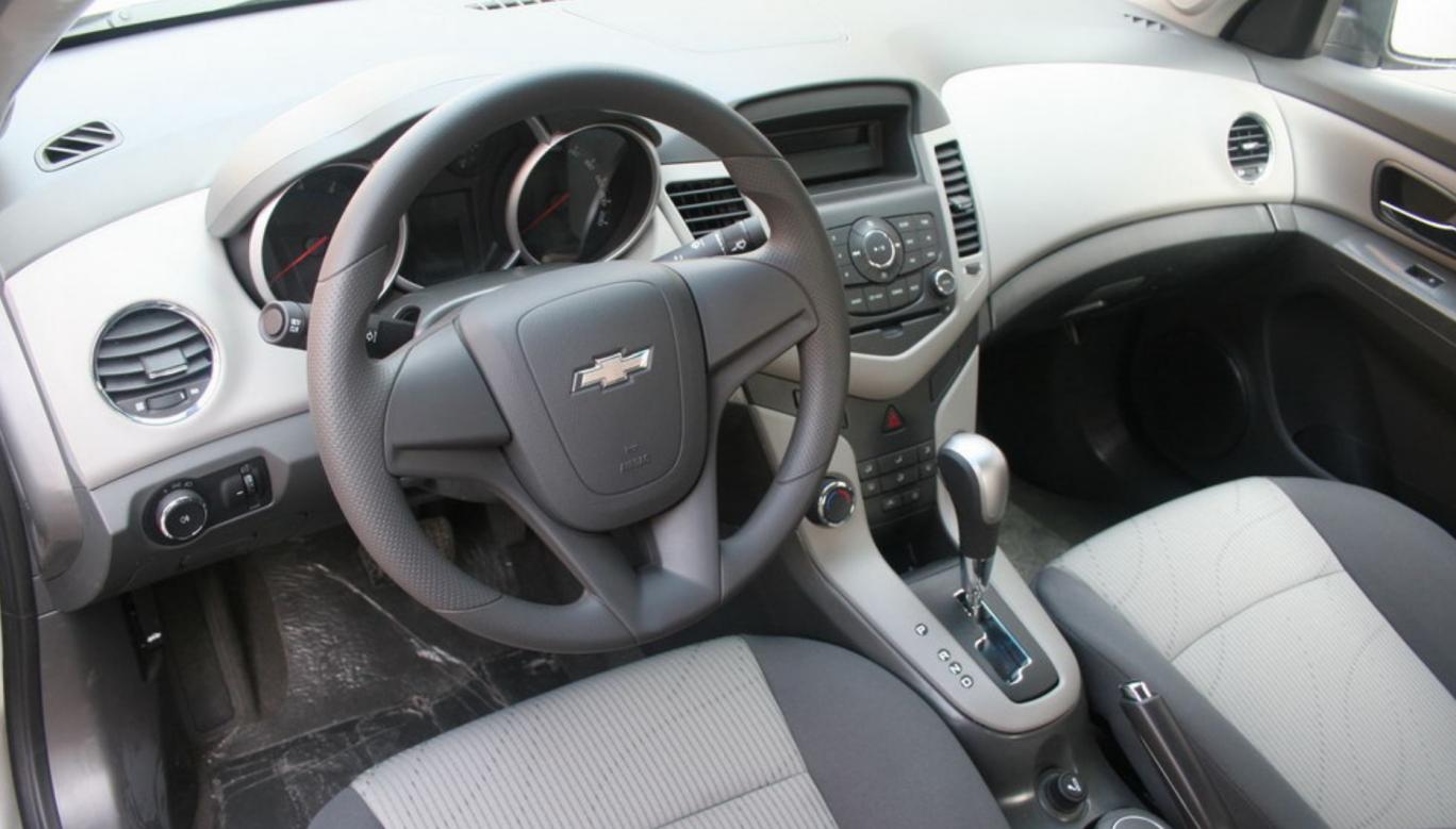 思域和科鲁兹哪个好,老科鲁兹和老思域