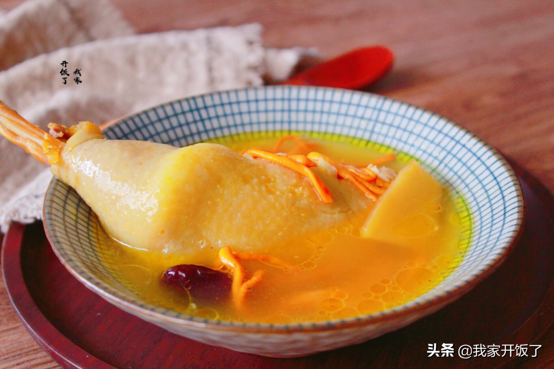 给孩子熬鸡汤怎么炖好喝又营养,鸡汤怎么做给孩子补脑