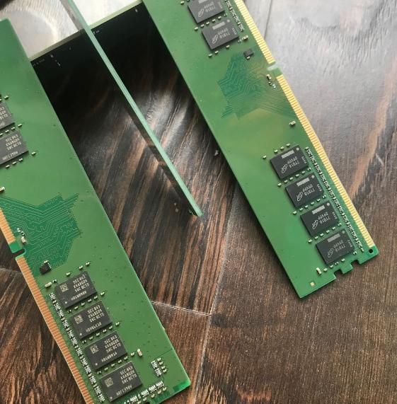 大神在民间，内存也能魔改？三星镁光海力士极品颗粒XMP4000频率