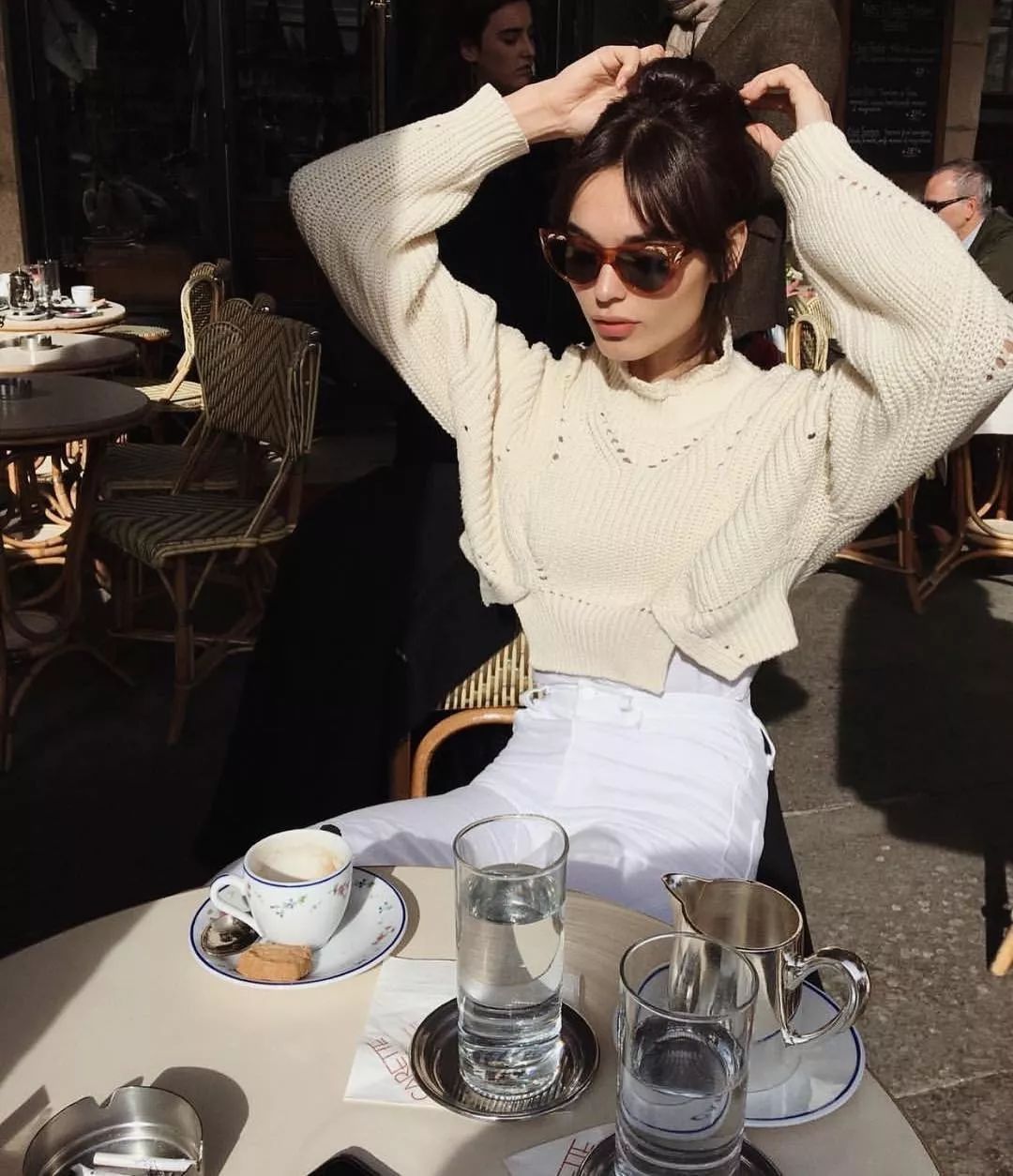 毛衣裤子显瘦款,直筒裤和阔腿裤哪个显高显瘦