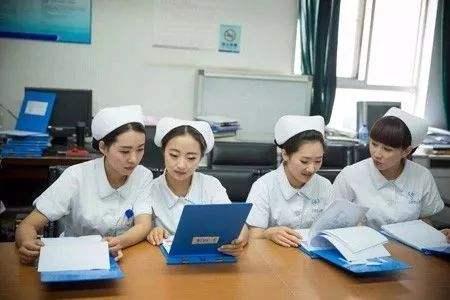 吃药导致低钾血症,低钾血症患者最早出现的临床表现