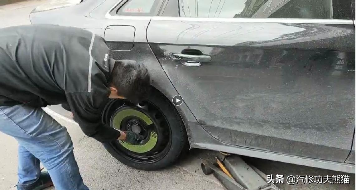 2013奥迪a4l烧机油怎么解决,奥迪a4l哪一款开始烧机油不严重