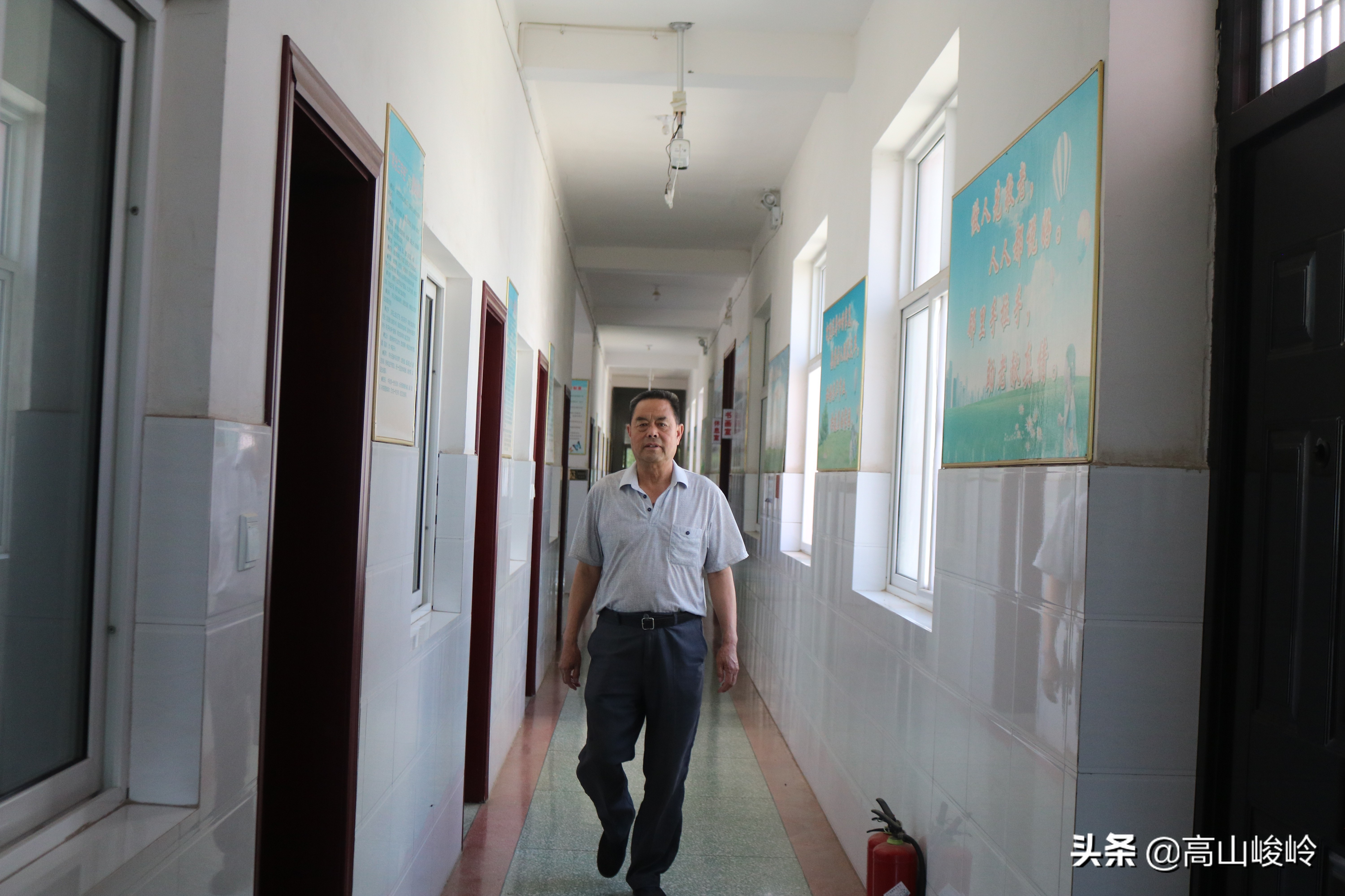 慈善家刘章俊(记者:乔望键张孟强摄/文)