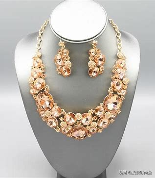 配饰饰品推荐,最全108配饰教程