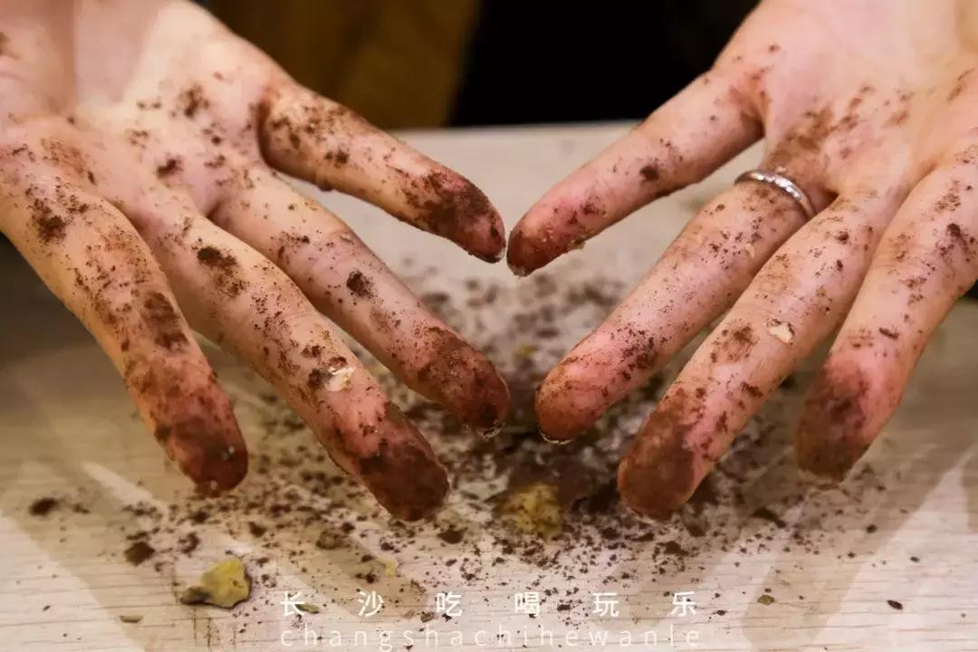 长沙菜品爆品,长沙爆爆肠小吃