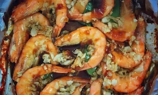 摆摊做夜宵做什么能挣钱,做烧烤摆地摊成本多少钱