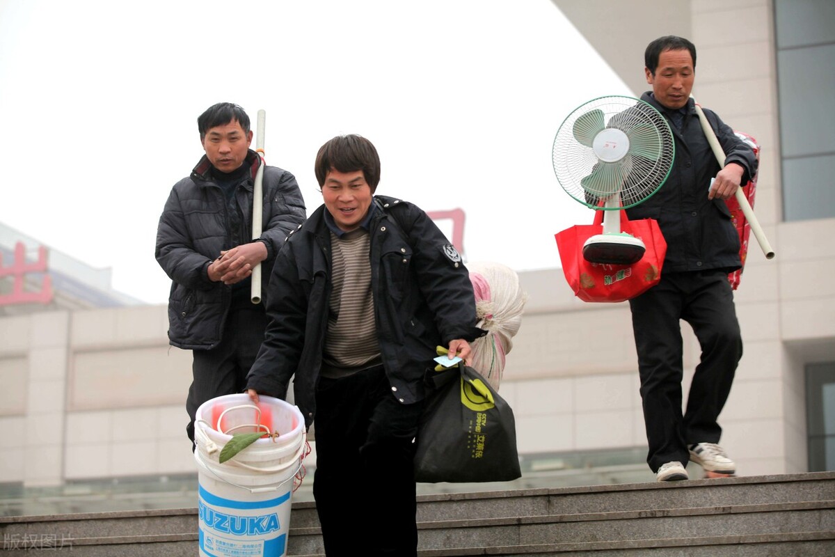 做生意亏十几万到杭州开网约车,开网约车和做代驾哪个收入高